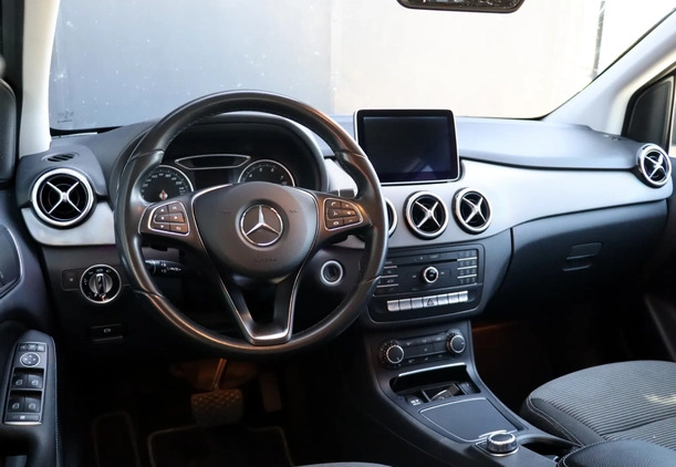 Mercedes-Benz Klasa B cena 58600 przebieg: 116276, rok produkcji 2015 z Różan małe 667